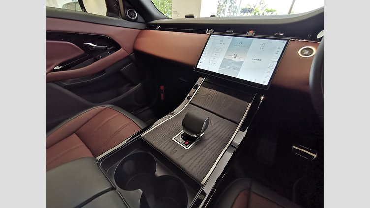 2024 認定中古車 Land Rover Range Rover Evoque ソウルパールシルバー プラグインハイブリッド（ガソリン） Standard Wheelbase DYNAMIC HSE