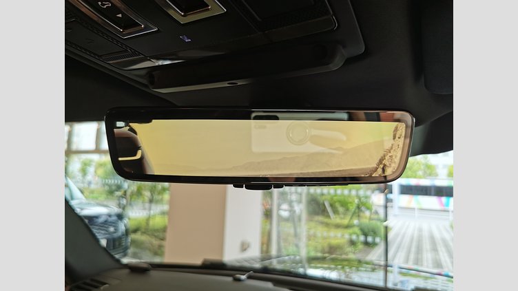 2024 認定中古車 Land Rover Defender 130 セドナレッド D300 AWD（AT） X-DYNAMIC HSE