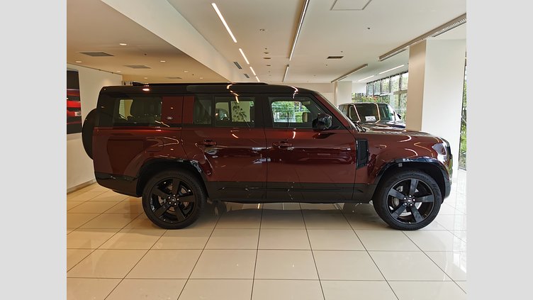 2024 認定中古車 Land Rover Defender 130 セドナレッド D300 AWD（AT） X-DYNAMIC HSE