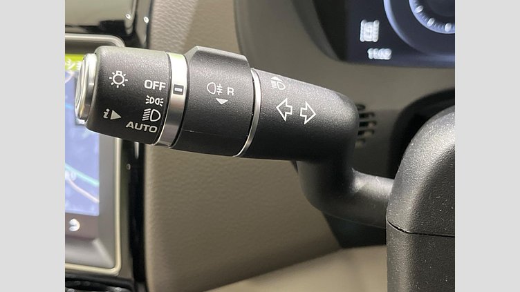 2017 認定中古車 Jaguar XE Yulong White ディーゼル プレステージ