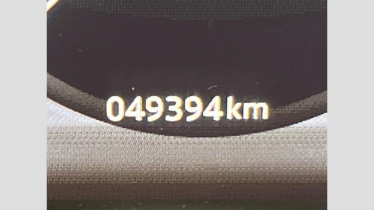 2017 認定中古車 Jaguar XE Yulong White ディーゼル プレステージ