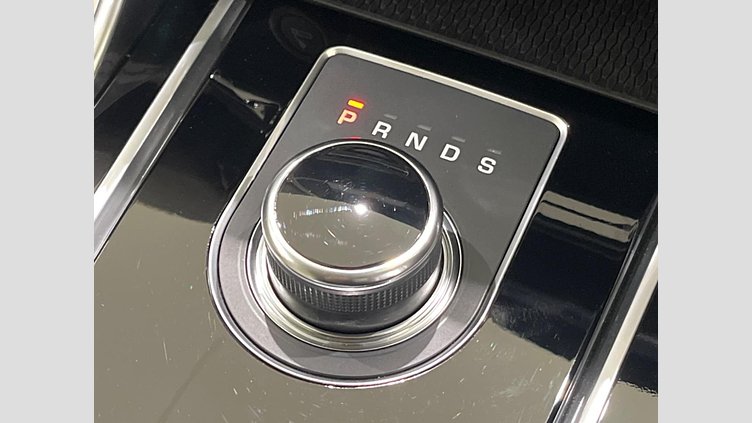 2017 認定中古車 Jaguar XE Yulong White ディーゼル プレステージ