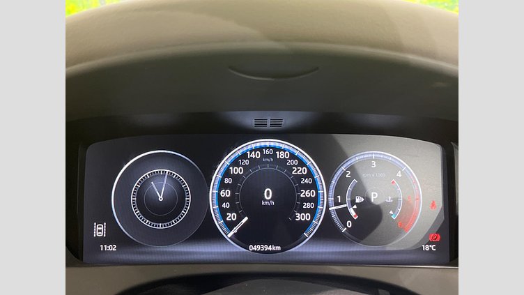 2017 認定中古車 Jaguar XE Yulong White ディーゼル プレステージ