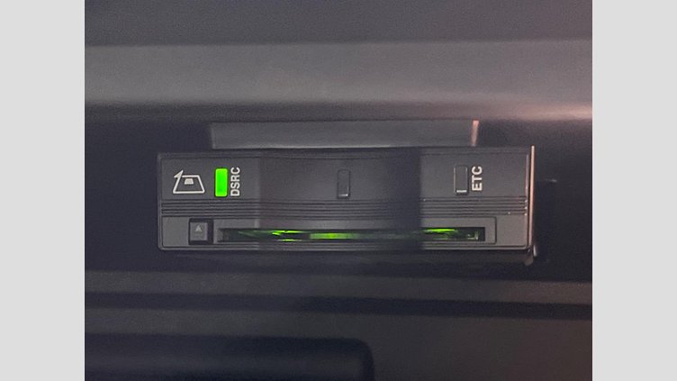 2017 認定中古車 Jaguar XE Yulong White ディーゼル プレステージ