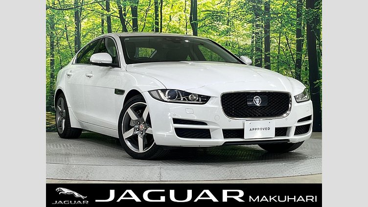 2017 認定中古車 Jaguar XE Fuji White ガソリン プレステージ