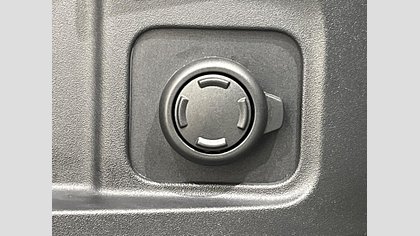 Defender 110 5