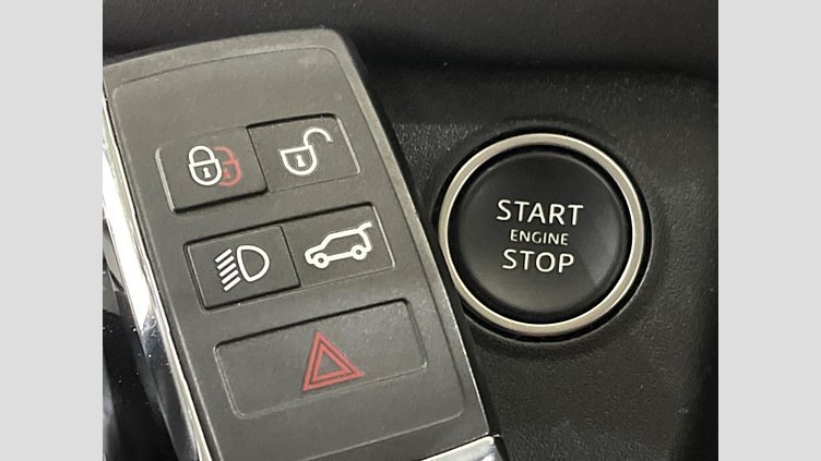 2023 認定中古車 Land Rover Defender 110 フジホワイト D300 AWD（AT） S