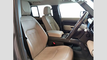 Defender 110 3