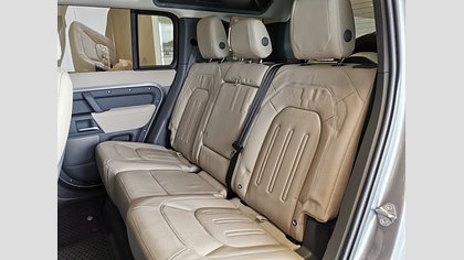 Defender 110 5