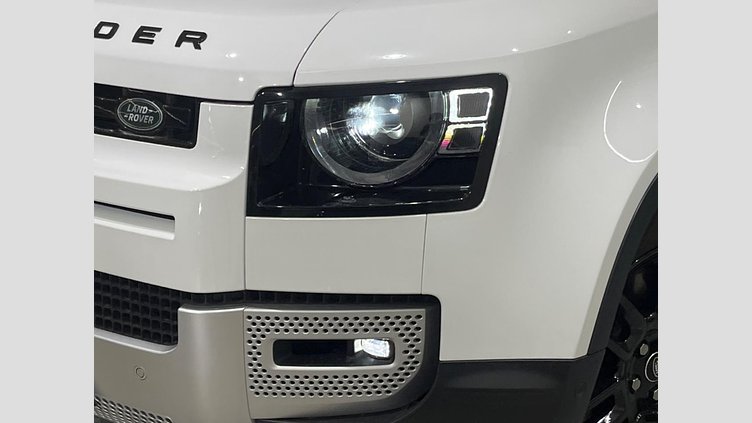 2023 認定中古車 Land Rover Defender 110 フジホワイト D300 AWD（AT） S
