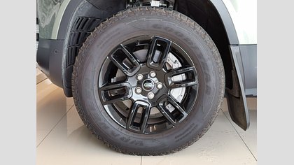 Defender 110 9