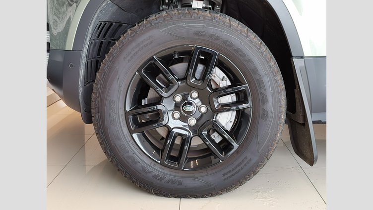 2023 認定中古車 Land Rover Defender 110 タスマンブルー D300 AWD（AT） S