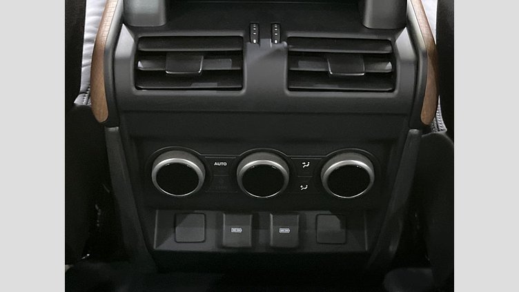 2023 認定中古車 Land Rover Defender 110 サントリーニブラック D300 AWD（AT） X