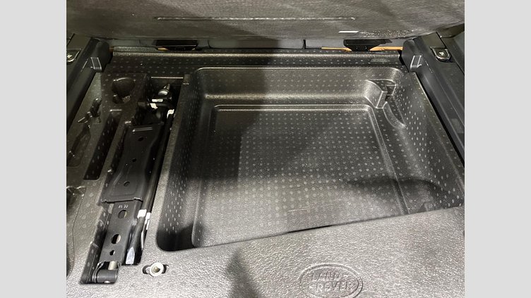 2023 認定中古車 Land Rover Defender 110 サントリーニブラック D300 AWD（AT） X