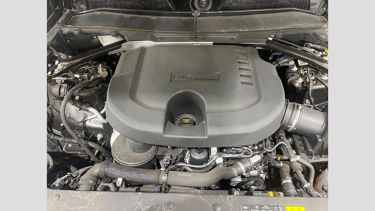 2023 認定中古車 Land Rover Defender 110 サントリーニブラック D300 AWD（AT） X