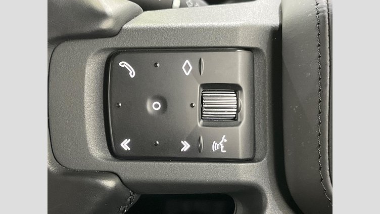 2023 認定中古車 Land Rover Defender 110 サントリーニブラック D300 AWD（AT） X