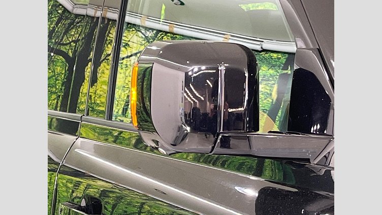 2023 認定中古車 Land Rover Defender 110 サントリーニブラック D300 AWD（AT） X