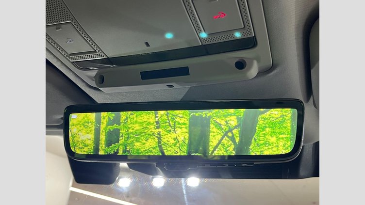 2023 認定中古車 Land Rover Defender 110 サントリーニブラック D300 AWD（AT） X