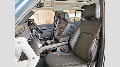 Defender 110 4