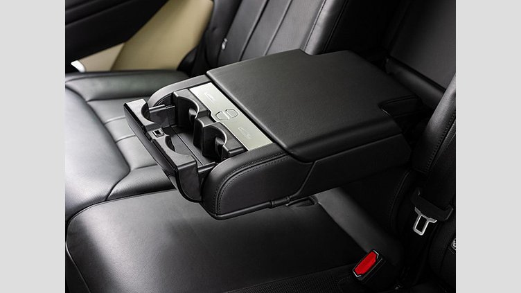 2024 認定中古車 Land Rover Range Rover オストゥーニパールホワイト（お取り扱いの有無については正規ディーラーにお問い合わせください） D300 AWD MHEV（AT） スタンダードホイールベース HSE
