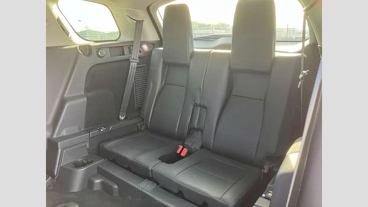 2017 認定中古車 Land Rover Discovery Sport Firenze Red 2.0 litre i4D Diesel 7人乗り フロントシートヒーター＆クーラー リヤシートヒーター ステアリングホイールヒーター 19インチスタイル5021グロスブラックホイール MERIDIANサラウンドサウンドシステム プライバシーガラス ブラックパック
