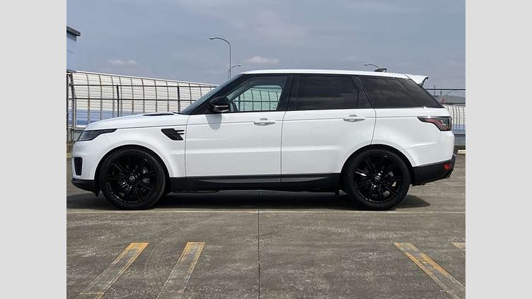 2020 認定中古車 Land Rover Range Rover Sport Fuji White 3.0 litre i6D​ 40台限定特別仕様車 ブラックエクステリアパック 21インチスタイル9001ブラックホイール フロントシートヒーター ステアリングホイールヒーター ハンズフリーテールゲート LEDヘッドライト サラウンドカメラ