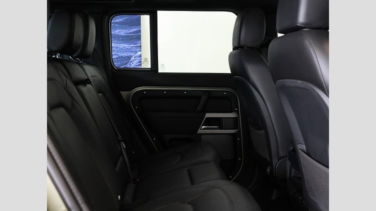 2024 Approved Land Rover Defender 110 Pangea Green Balance of 5 Year/100 000 km's Maintenance plan from inception date. 

**FULL BRAND NEW MATT WRAP***

Electronic Air Suspension, Interior Mirror Smart View,Daytime Running Lamps, Water Wading Aid, Blind Spot Assist, Forward  2024 Land Rover Defender 110 D250 SE