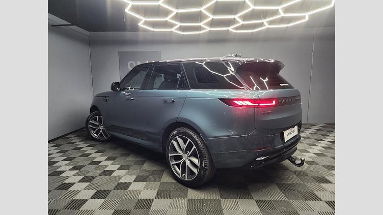 2023 Approved Land Rover Range Rover Sport Giola Green Soft close doors
electric deployable tow bar
heated steering wheel
Pivi Pro Connected
Android Auto
Apple CarPlay
Rear media entertainment
LED headlights 3.0D DYNAMIC HSE (D350)