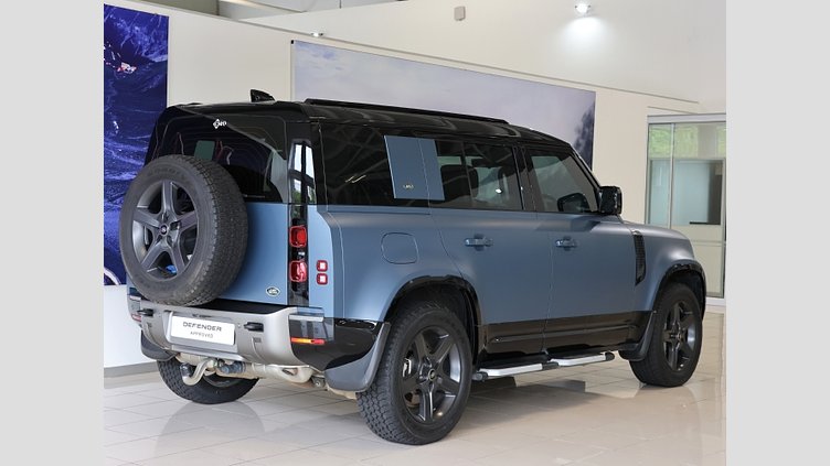 2022 New Land Rover Defender 110 Tamar Blue Balance of 5 Year/100 000 km's Maintenance plan from inception date
**FULL BRAND NEW MATT WRAP***
2022 Defender 110 D300 SE X-Dynamic. A rare find in this condition, combining the 221kW/650Nm heavy-duty diesel engine with a luxury-focused SE interior. 2022 Land Rover Defender 110 D300 SE X-Dynamic (221KW)