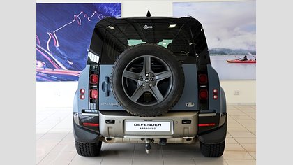 Defender 110 9