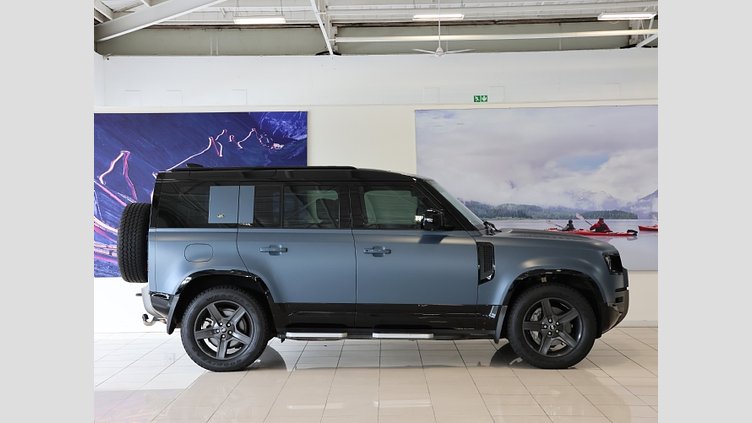 2022 New Land Rover Defender 110 Tamar Blue Balance of 5 Year/100 000 km's Maintenance plan from inception date
**FULL BRAND NEW MATT WRAP***
2022 Defender 110 D300 SE X-Dynamic. A rare find in this condition, combining the 221kW/650Nm heavy-duty diesel engine with a luxury-focused SE interior. 2022 Land Rover Defender 110 D300 SE X-Dynamic (221KW)