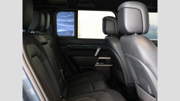 2022 New Land Rover Defender 110 Tamar Blue Balance of 5 Year/100 000 km's Maintenance plan from inception date
**FULL BRAND NEW MATT WRAP***
2022 Defender 110 D300 SE X-Dynamic. A rare find in this condition, combining the 221kW/650Nm heavy-duty diesel engine with a luxury-focused SE interior. 2022 Land Rover Defender 110 D300 SE X-Dynamic (221KW)