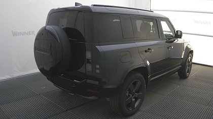 Defender 110 3