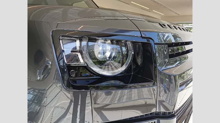 2024 認定中古車 Land Rover Defender 110 カルパチアングレイ P300 ガソリン X-Dynamic SE