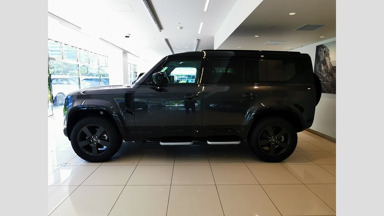 2024 認定中古車 Land Rover Defender 110 カルパチアングレイ P300 ガソリン X-Dynamic SE
