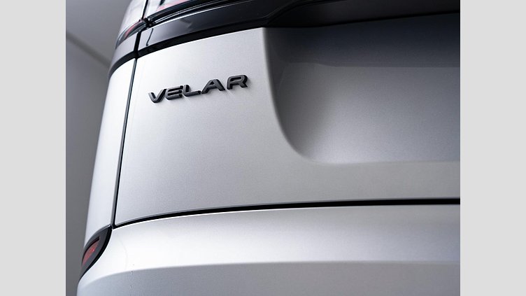 2024 認定中古車 Land Rover Range Rover Velar ハクバシルバー P400eプラグインハイブリッド（ガソリン） スタンダードホイールベース Dynamic SE