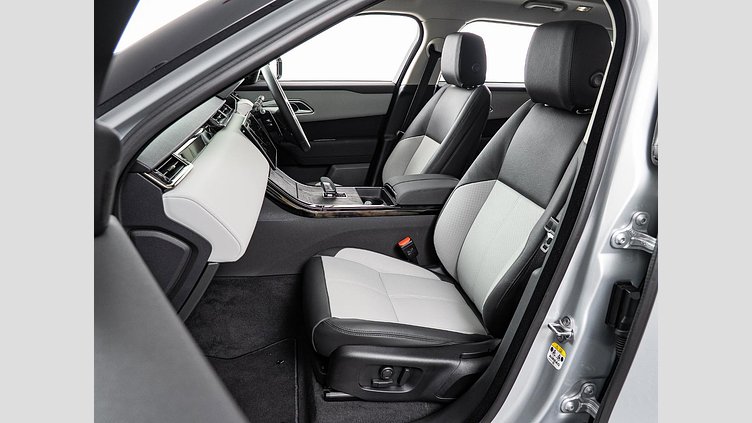2024 認定中古車 Land Rover Range Rover Velar ハクバシルバー P400eプラグインハイブリッド（ガソリン） スタンダードホイールベース Dynamic SE