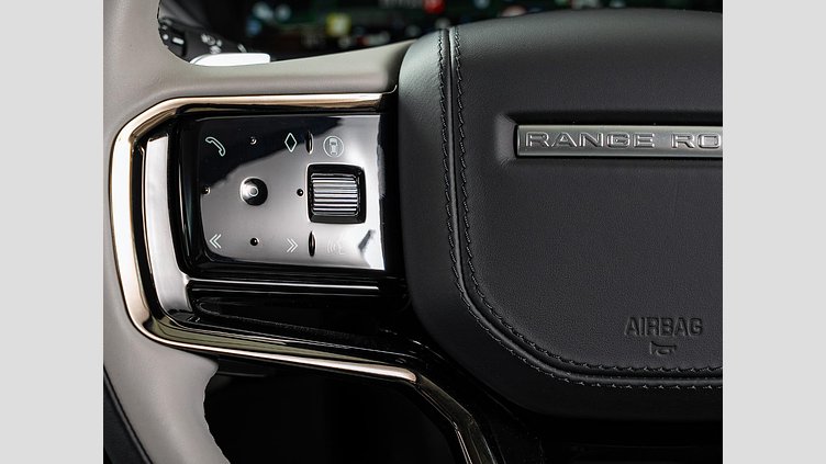 2024 認定中古車 Land Rover Range Rover Velar ハクバシルバー P400eプラグインハイブリッド（ガソリン） スタンダードホイールベース Dynamic SE