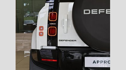 Defender 110 11