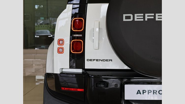 2024 New Land Rover Defender 110 Fuji White D300 D300 X-Dynamic HSE
