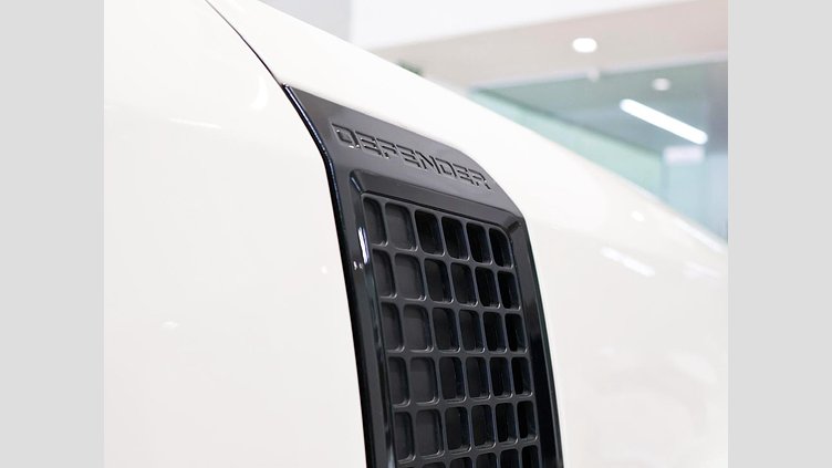 2024 New Land Rover Defender 110 Fuji White D300 D300 X-Dynamic HSE