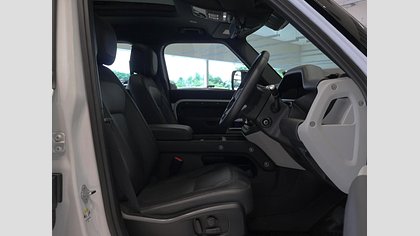Defender 110 19