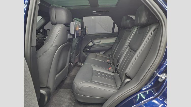 2023 Approved Land Rover Range Rover Sport Portofino Blue electric deployable tow bar
soft close doors
smash-and-grab protection
heated and ventilated electric seats with front memory
heated steering wheel
panoramic sliding sunroof
Meridian Sound System
rear media entertainment
wireless charging D350 Dynamic HSE