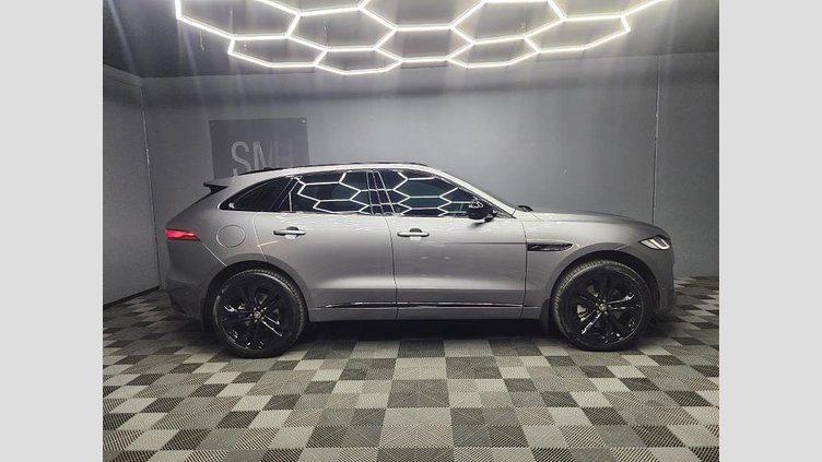 2024 Approved Jaguar F-Pace Eiger Grey Convenience Pack
Comfort Pack
Four-Zone Climate Control
Cabin Air Purification 
Heated Steering Wheel
Heated and Cooled Electric Driver and Passenger Memory Performance Front Seats
3D Surround Camera
Park Assist
Head-Up Display D300 AWD R-Dynamic HSE