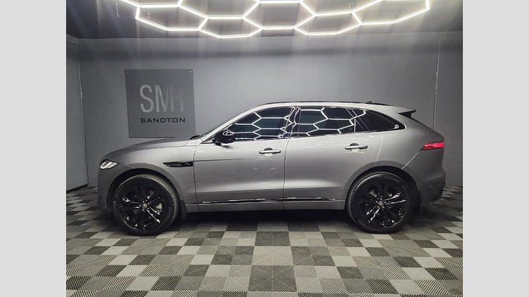 2024 Approved Jaguar F-Pace Eiger Grey Convenience Pack
Comfort Pack
Four-Zone Climate Control
Cabin Air Purification 
Heated Steering Wheel
Heated and Cooled Electric Driver and Passenger Memory Performance Front Seats
3D Surround Camera
Park Assist
Head-Up Display D300 AWD R-Dynamic HSE