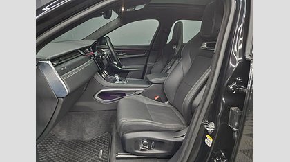 F-Pace 7