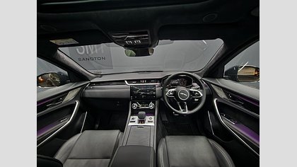 F-Pace 8