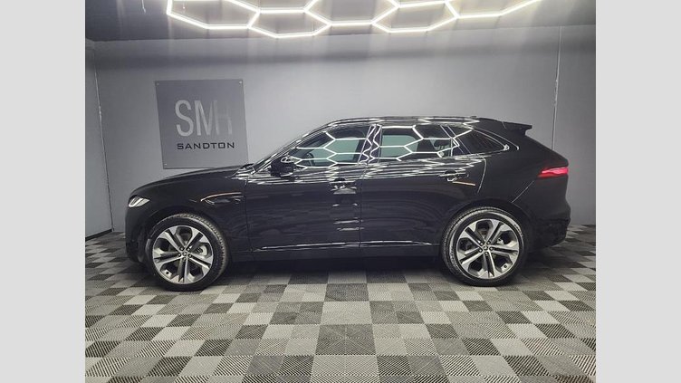 2025 Approved Jaguar F-Pace Santorini Black Black Roof Rails, Heads-up Display, 360 Degrees Surround Cameras, LED Headlights, Front and Rear PDC, 21 Inch wheels, Keyless Entry, Electric Tailgate, Meridian Surround Sound System, Cabin Lighting Ambient, Front Electric Seats with Memory, D300 AWD R-Dynamic HSE