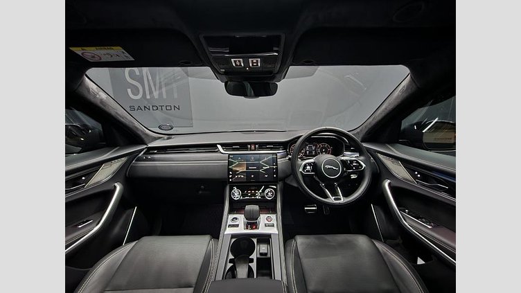 2025 Approved Jaguar F-Pace Eiger Grey Black Pack, delivering bold presence and dynamic performance. Luxury meets technology with the Fitted side steps, Convenience Pack, Comfort Pack, and Four-Zone Climate Control enhanced by Air Quality Sensor  D300 AWD R-Dynamic HSE