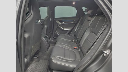 F-Pace 9